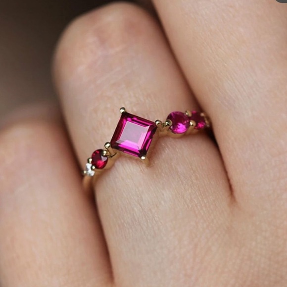 Dainty 18kt Gold Plated Geometric Ruby Topaz Ring size 5 - Picture 1 of 13